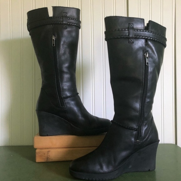 UGG Maxene #1942 Sheepskin Wedge Boots - Picture 3 of 9